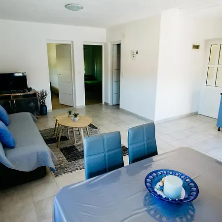 Apartment Kobi *