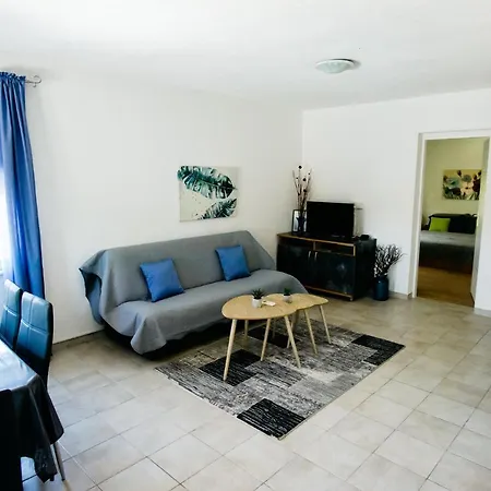Kobi Apartment *