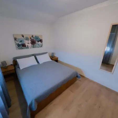 Kobi Apartment *