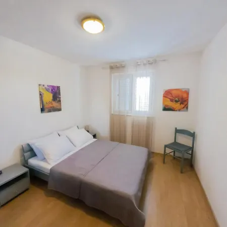 Kobi Apartment *