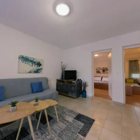 Apartment Kobi Vir